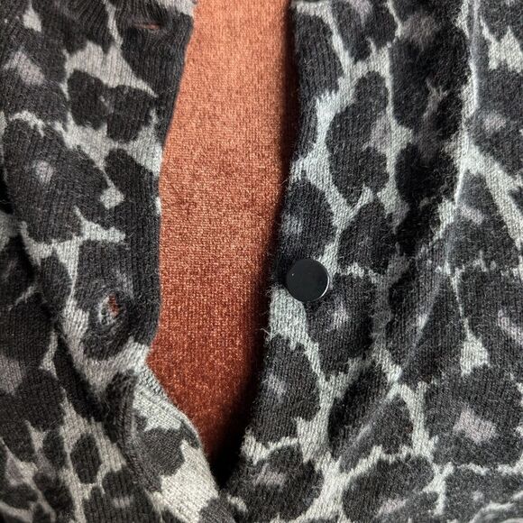 Joe fresh button down leopard cardigan size S - Picture 5 of 5